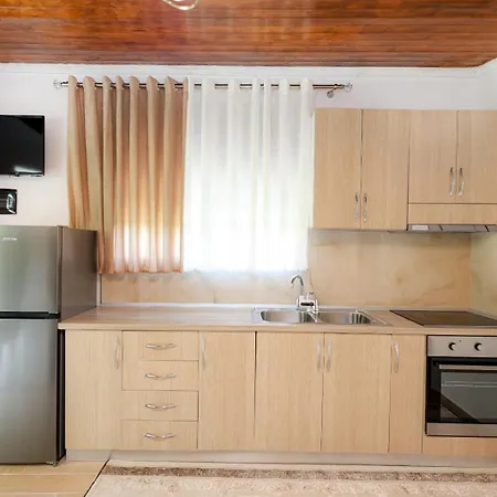 Dervishi Πανσιόν *