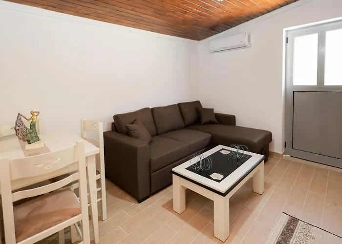 Pensjonat Dervishi *